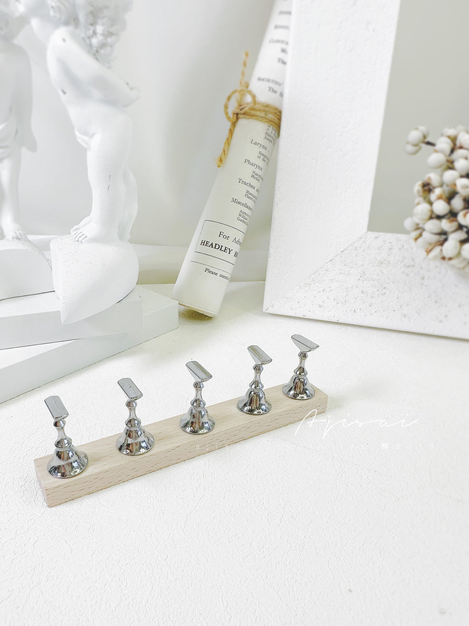 AJISAI Nail Tools - Nail Tip Holder w/ Magnet