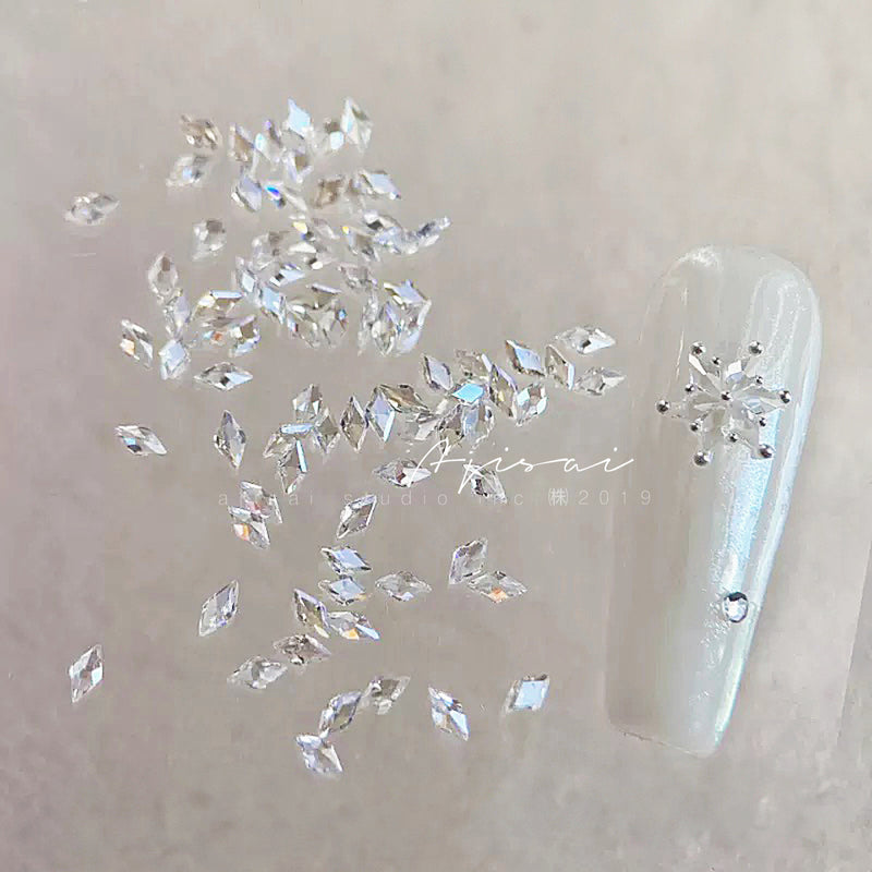AJISAI Luxury Zircon Collection Flat Back Mini Snowflake Rhomboid