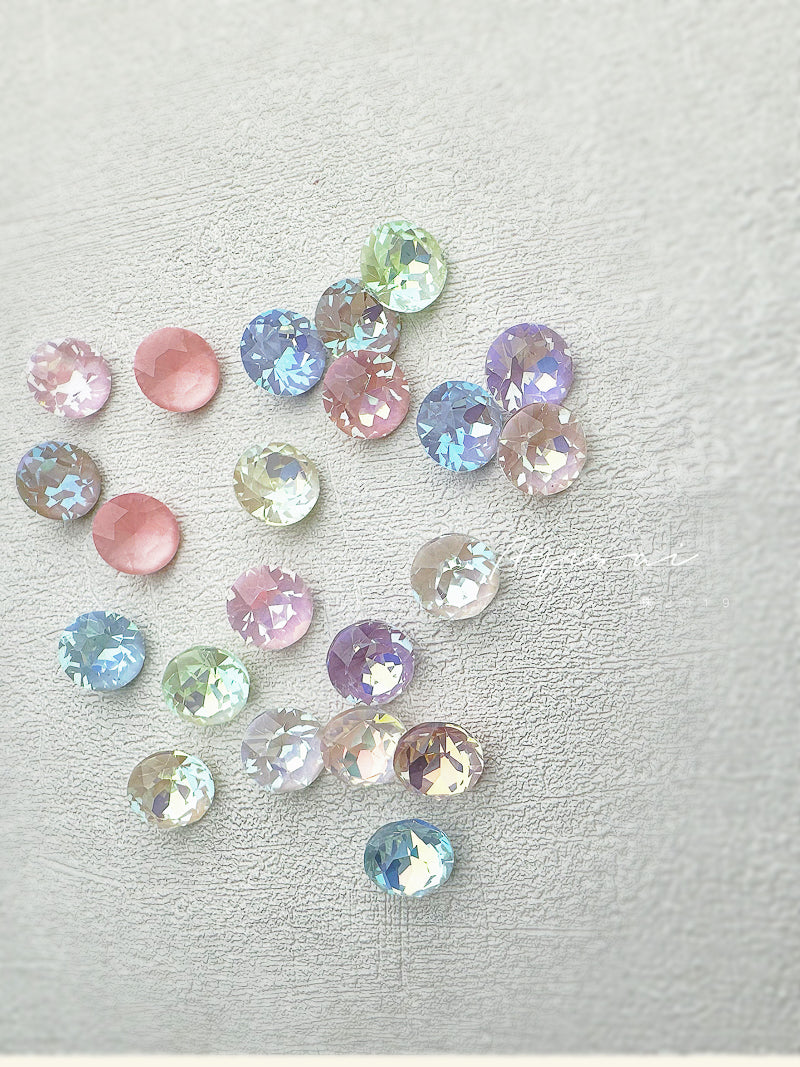 AJISAI Premium Crystal Pointed-back Rounded Macaron Set
