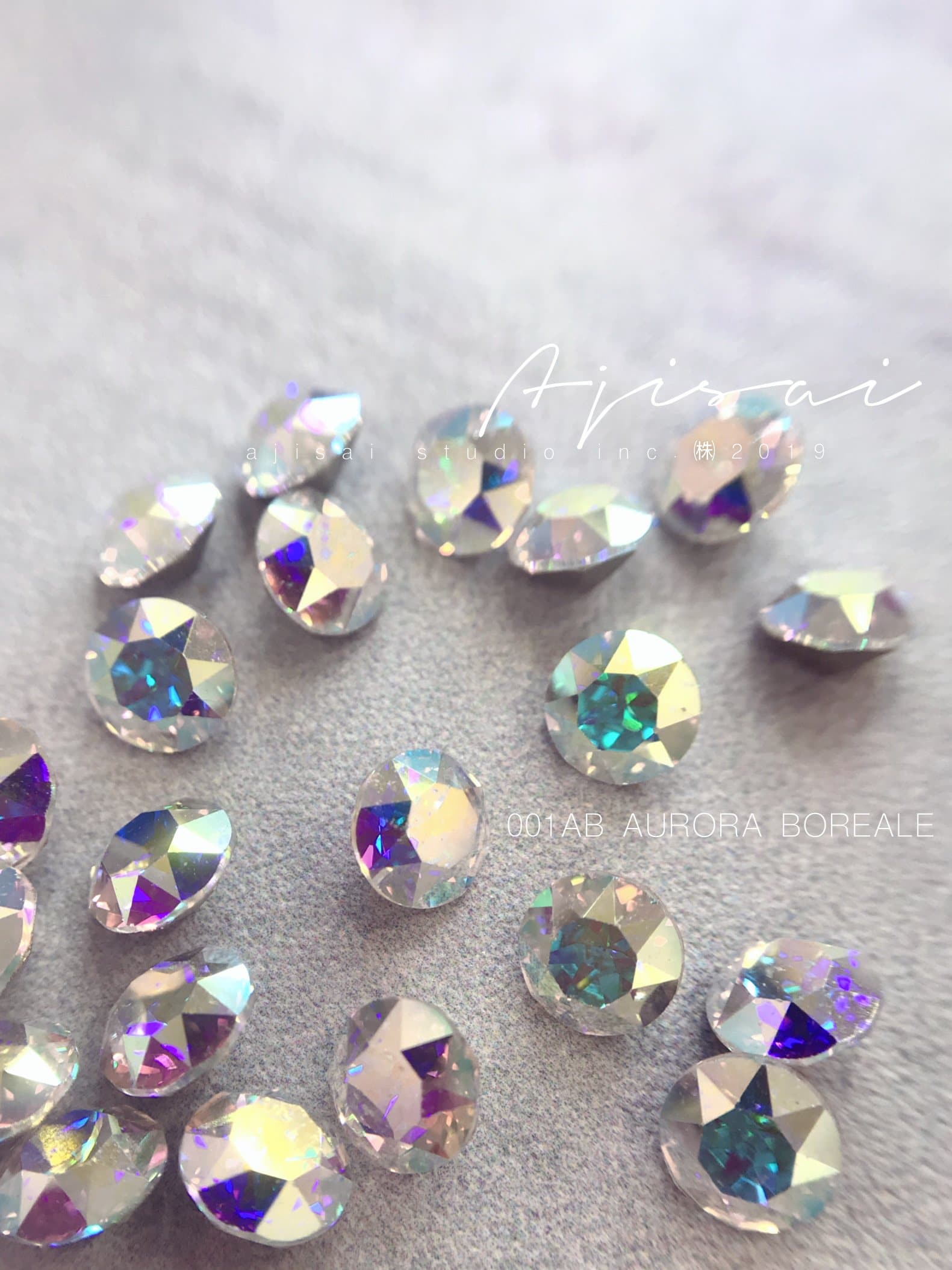 AJISAI Luxury 6D Crystal Point Back Round - Aurora Borealis