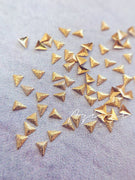 AJISAI Matte Triangle Metal Rivet