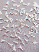 AJISAI Matte Triangle Metal Rivet