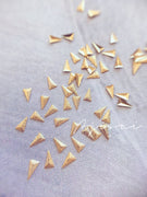 AJISAI Matte Triangle Metal Rivet