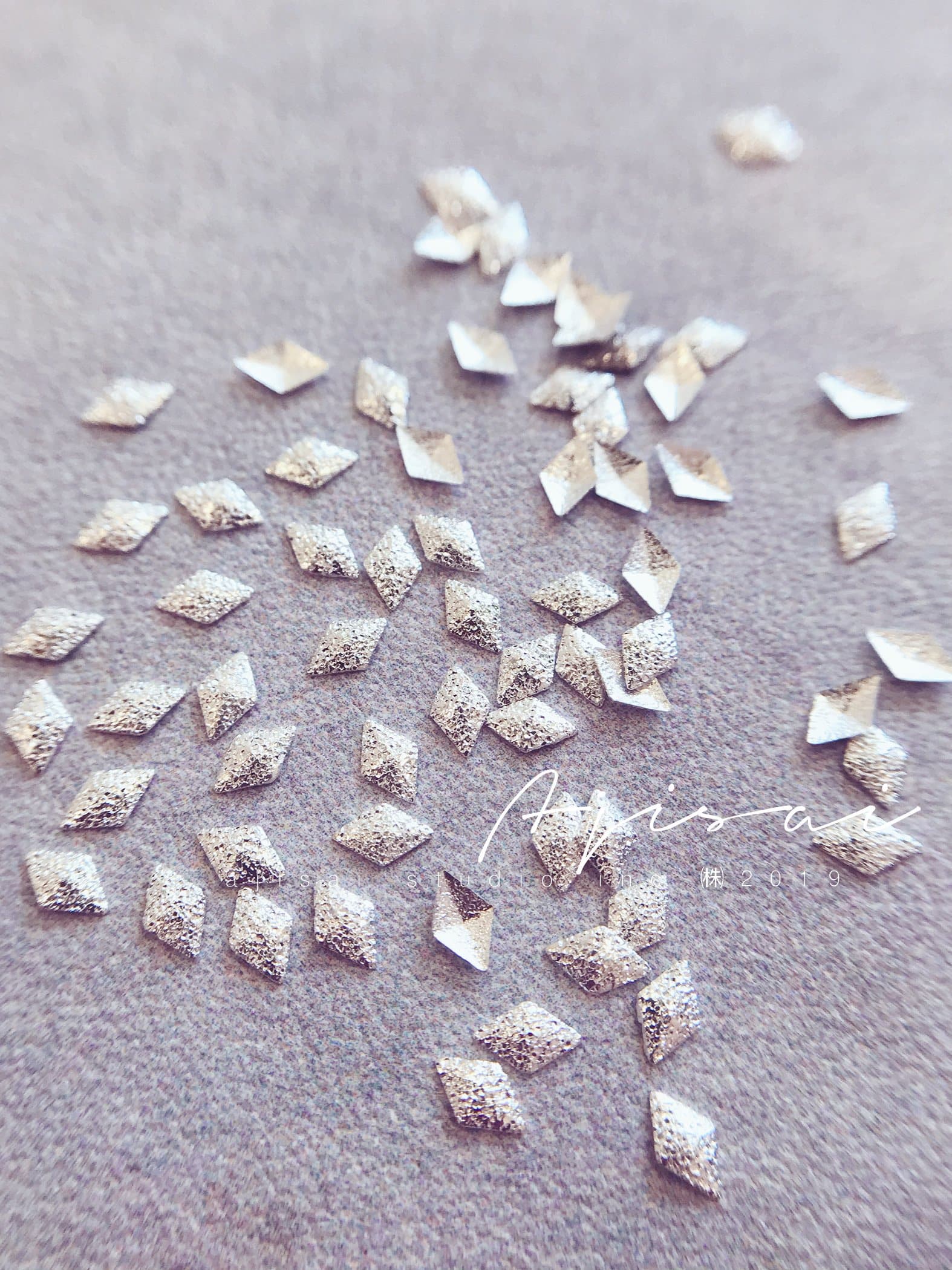 AJISAI Matte Diamond Metal Rivet