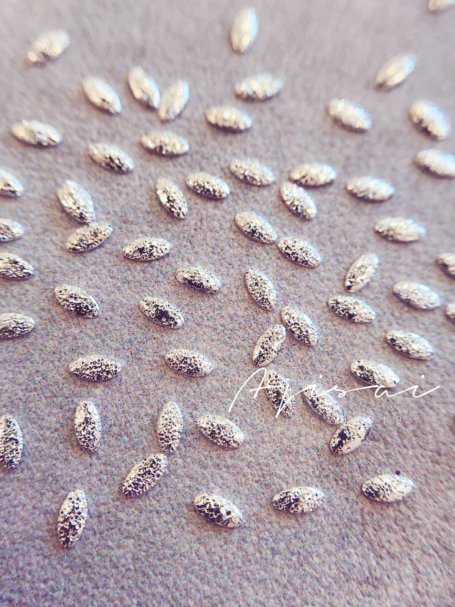 AJISAI Matte Mariquesa Metal Rivet