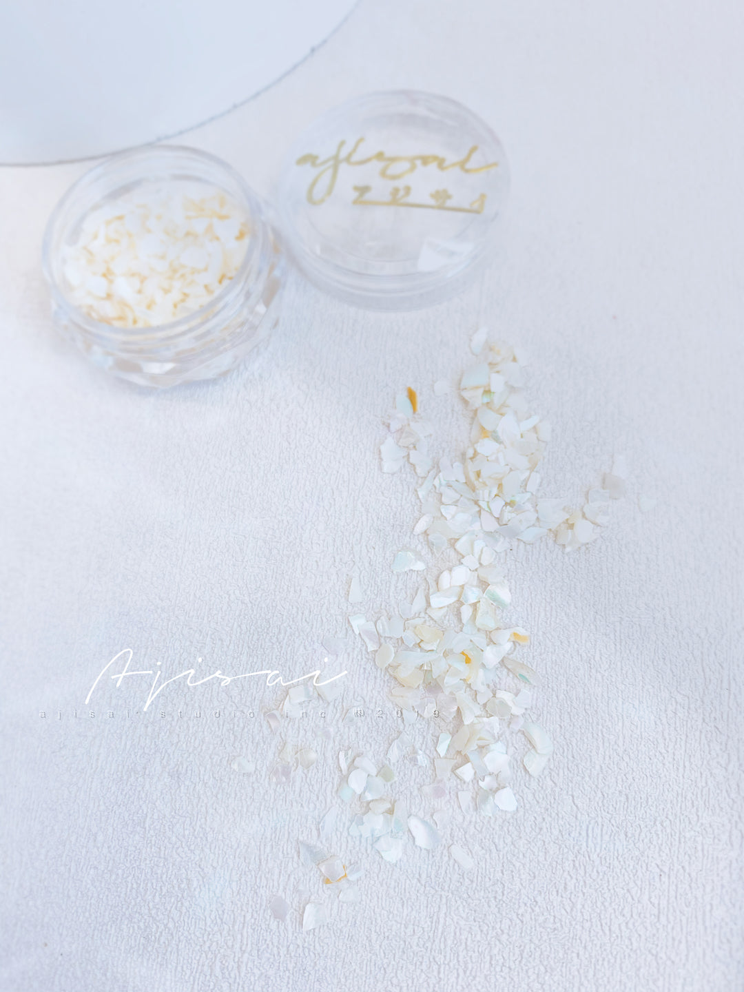 AJISAI Nail Art - Mini White Shell Chips
