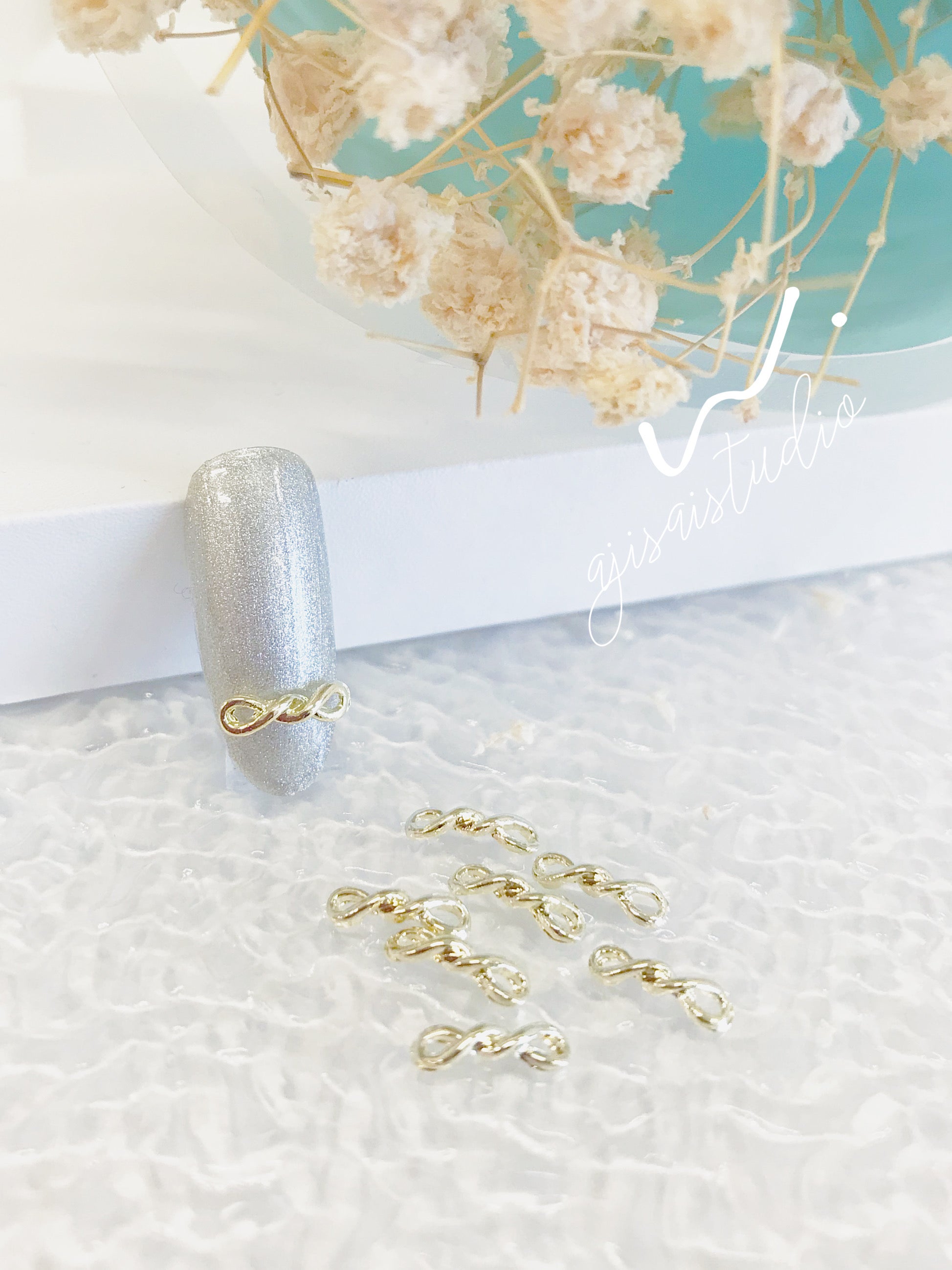 AJISAI Charm - Light Gold Twist Collection